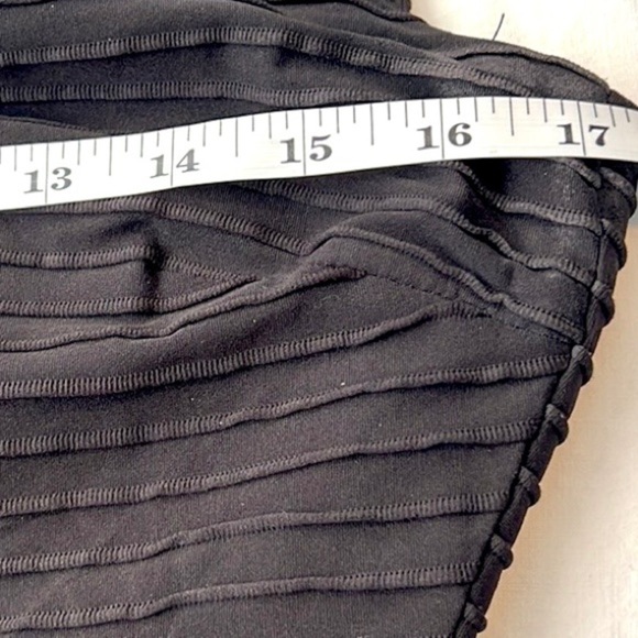 Sangria,Stunning Noir,Ribbed Bodice,Heavy Lace Frilled Lower over Cream,Size 10 - Picture 10 of 17